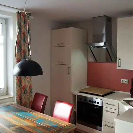 Whg-310-2-r-studio-mit-balkon *