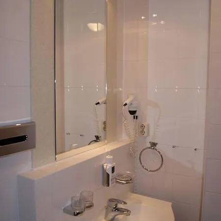 Whg-310-2-r-studio-mit-balkon